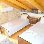 Araklis, Ithaca Vila *