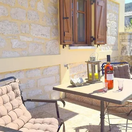 Vila Araklis, Ithaca *